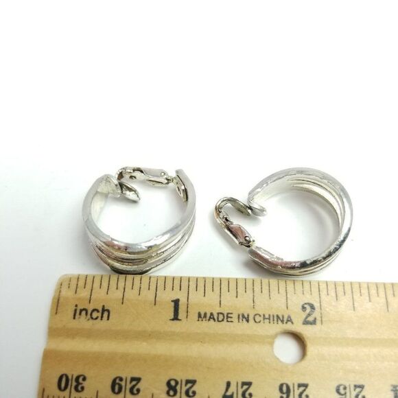 Vintage Silver Tone Hoop Earrings, Striped Openwork Design, Retro Estate - Picture 3 of 6